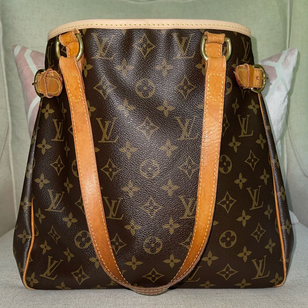 Authentic Louis Vuitton Batignolles Vertical shoulder/hand bag with new vechetta